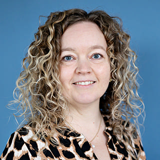 Portrætfoto af Pernille Thomsen - billedet er dekorativt